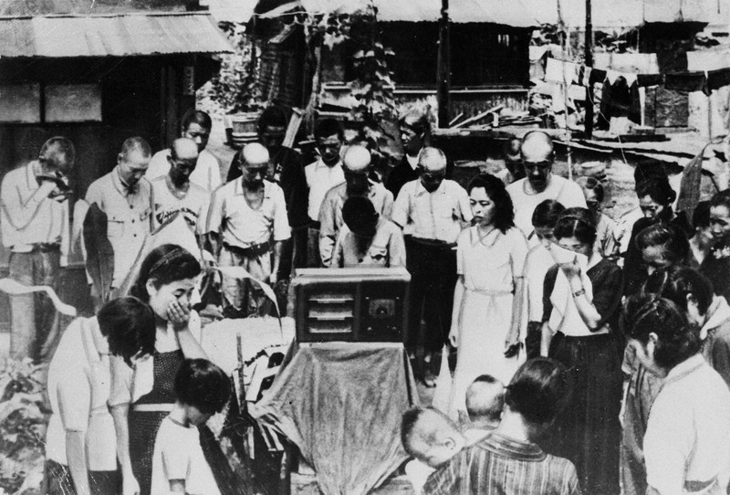 ばね物語4-6 玉音放送.jpg