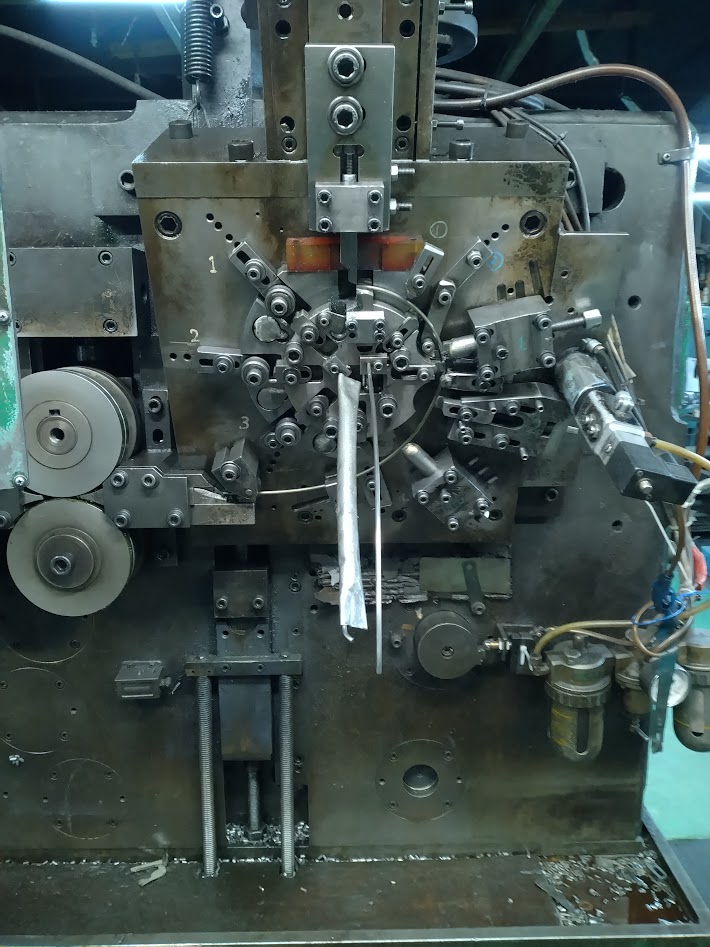旧ワイヤーリング機-2.jpg