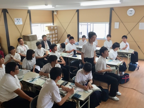 羽島市立竹鼻中学校工場見学.jpg