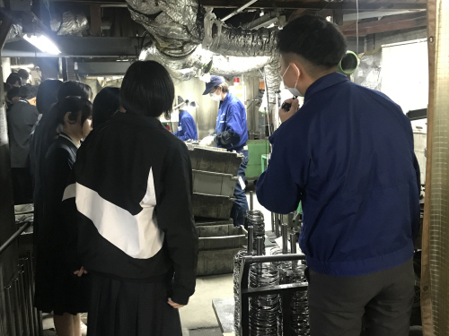 広島市立戸坂中学校 バネ工場見学 ばねとくらす